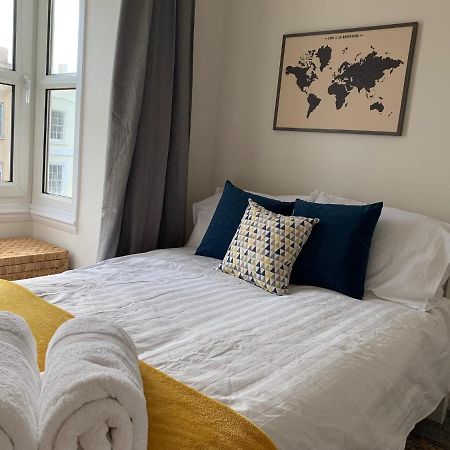 The Hideaway, Calm, Cozy, Dog Friendly Retreat Appartamento Cheltenham Esterno foto