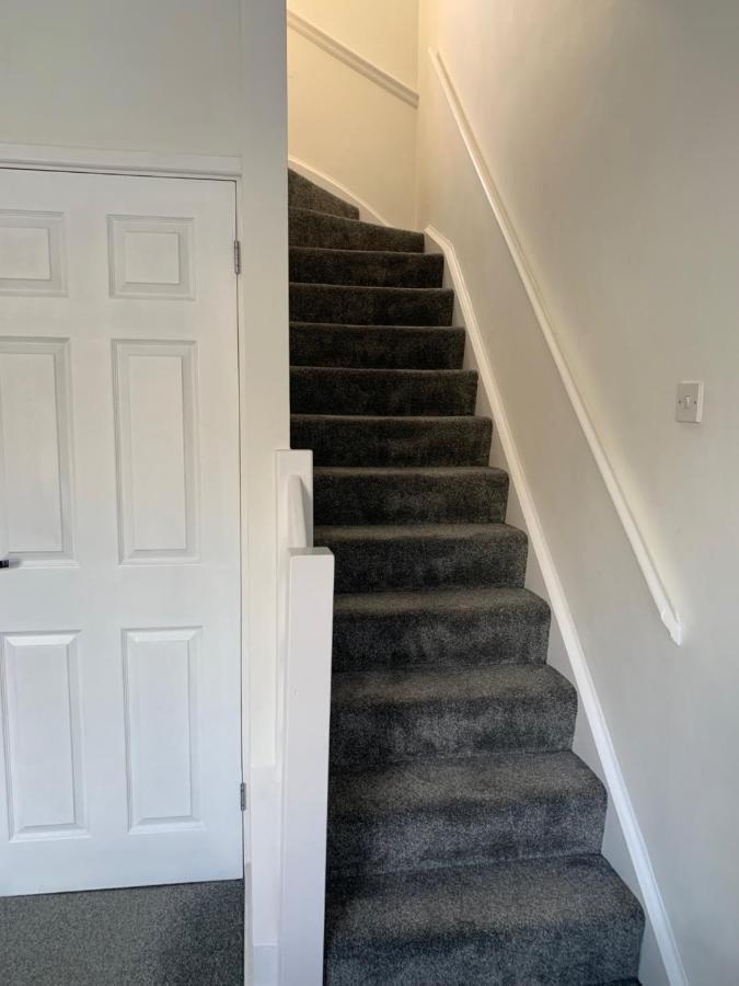 The Hideaway, Calm, Cozy, Dog Friendly Retreat Appartamento Cheltenham Esterno foto