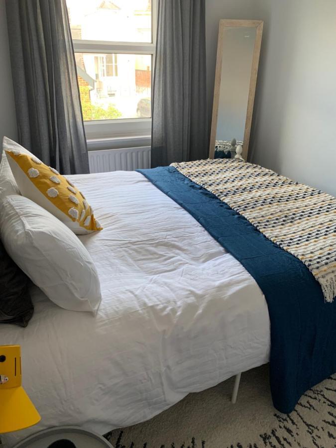 The Hideaway, Calm, Cozy, Dog Friendly Retreat Appartamento Cheltenham Esterno foto