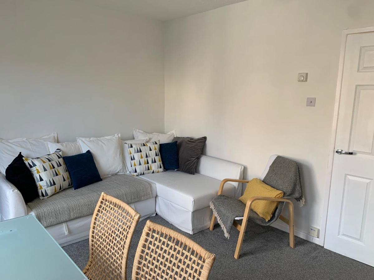 The Hideaway, Calm, Cozy, Dog Friendly Retreat Appartamento Cheltenham Esterno foto