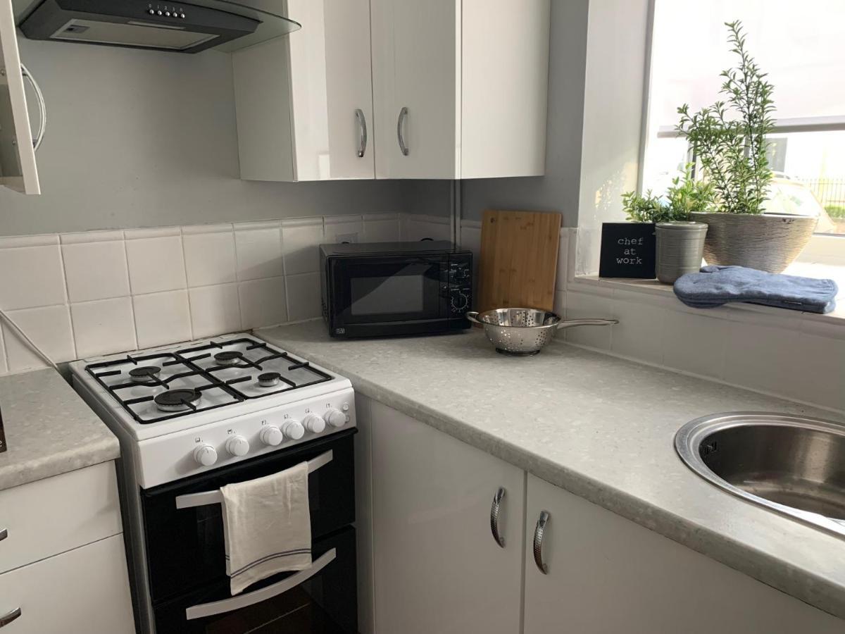 The Hideaway, Calm, Cozy, Dog Friendly Retreat Appartamento Cheltenham Esterno foto