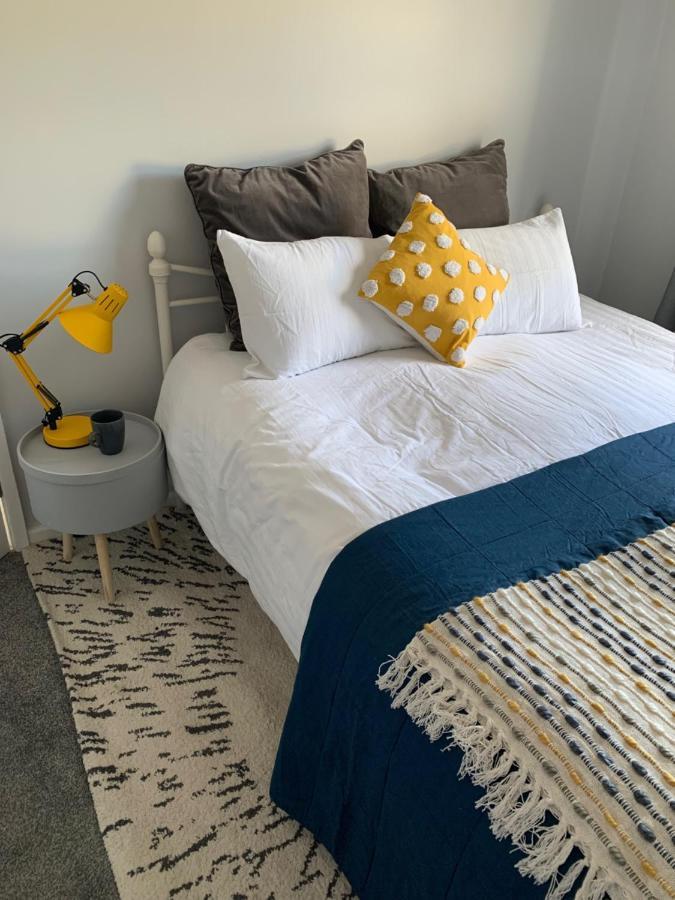 The Hideaway, Calm, Cozy, Dog Friendly Retreat Appartamento Cheltenham Esterno foto