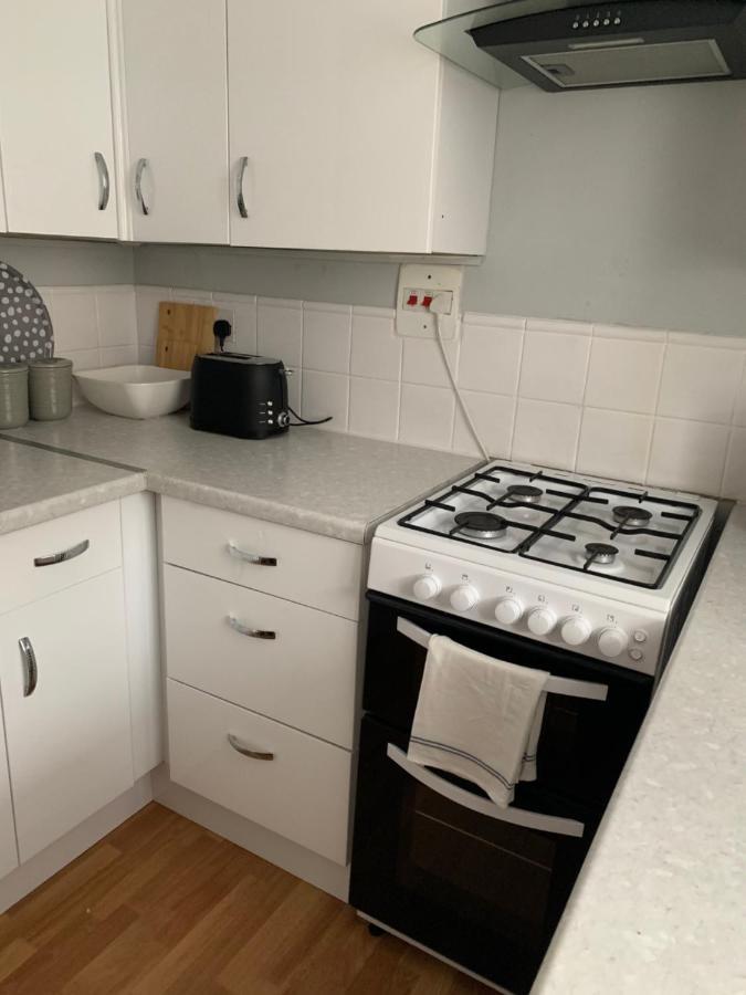 The Hideaway, Calm, Cozy, Dog Friendly Retreat Appartamento Cheltenham Esterno foto